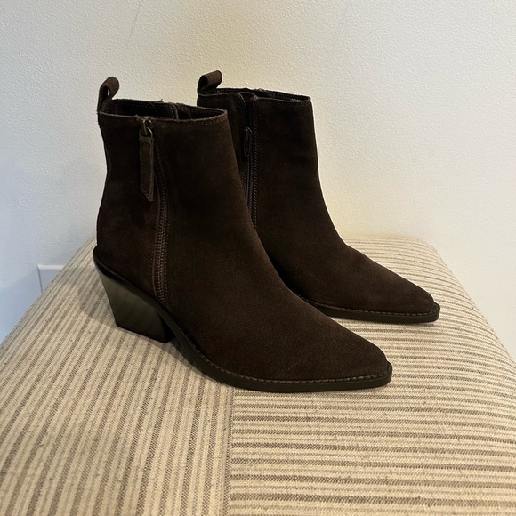 NWT House of Harlow Revolve Brown Genuine Suede leather western Ankle Bootie 7.5 - Picture 1 of 8